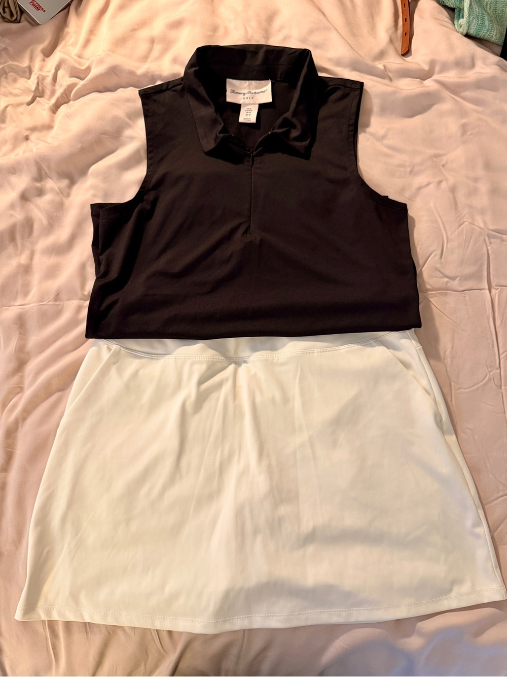 EUC Tommy Bahama Golf Set | Black Polo & White Skort | Size Medium